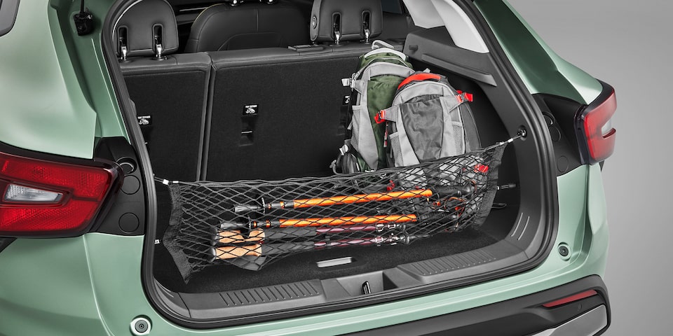 Red de carga vertical tu SUV Chevrolet Trax 2025, deportiva y urbana