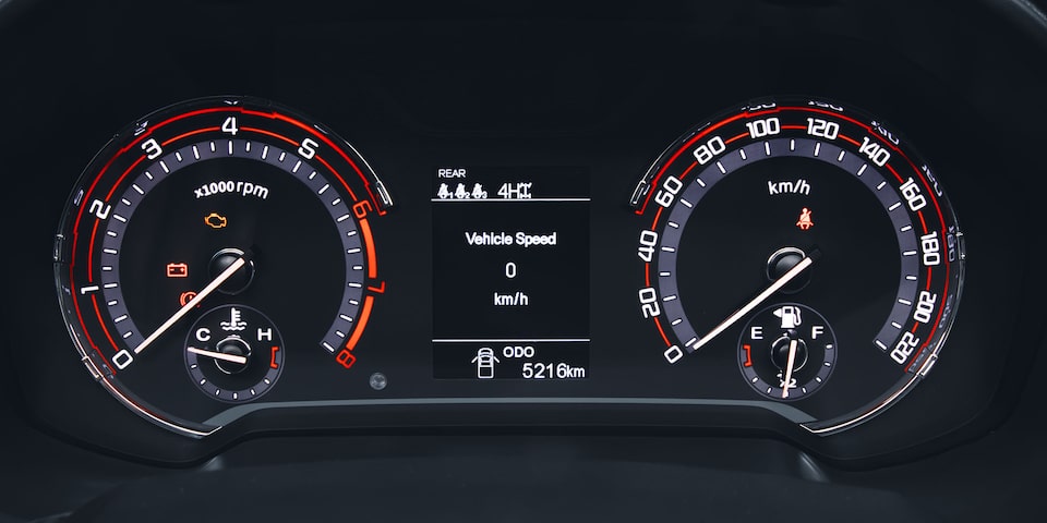 Chevrolet S10 Max 2025, pickup de trabajo con panel de instrumentos a color